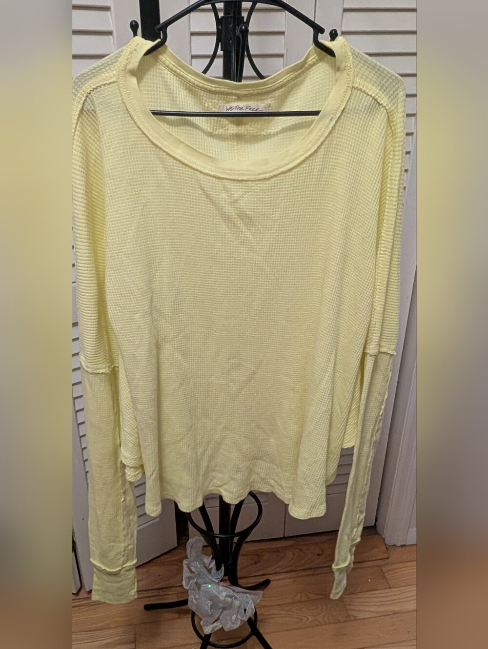 We The Free Pale Yellow Waffle Knit Long Sleeve Top Size Medium